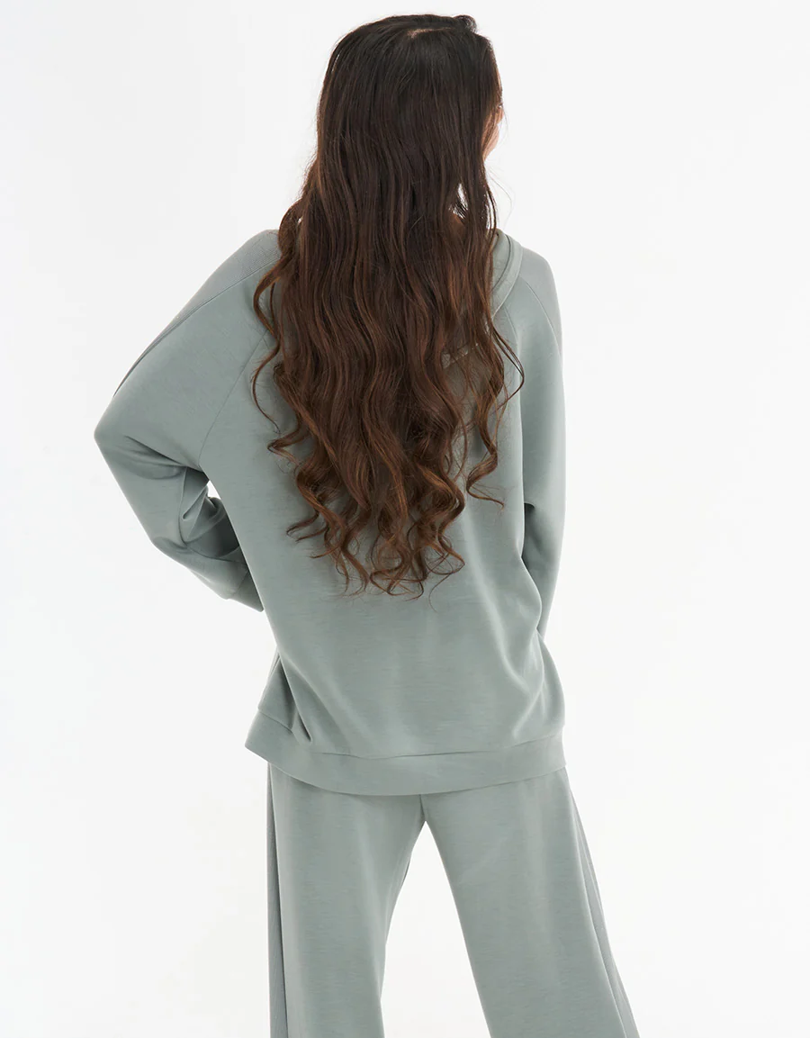 Soft Stretch Sweatshirt - Image 3